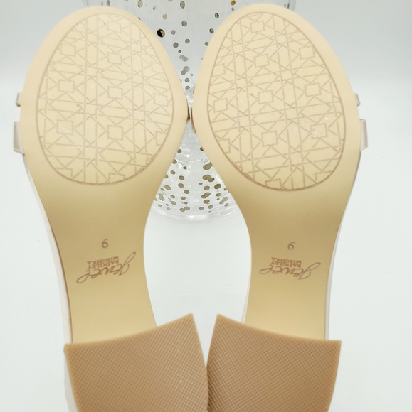 Badgley Mischka Jewel Rio heels NIB - Picture 7 of 8